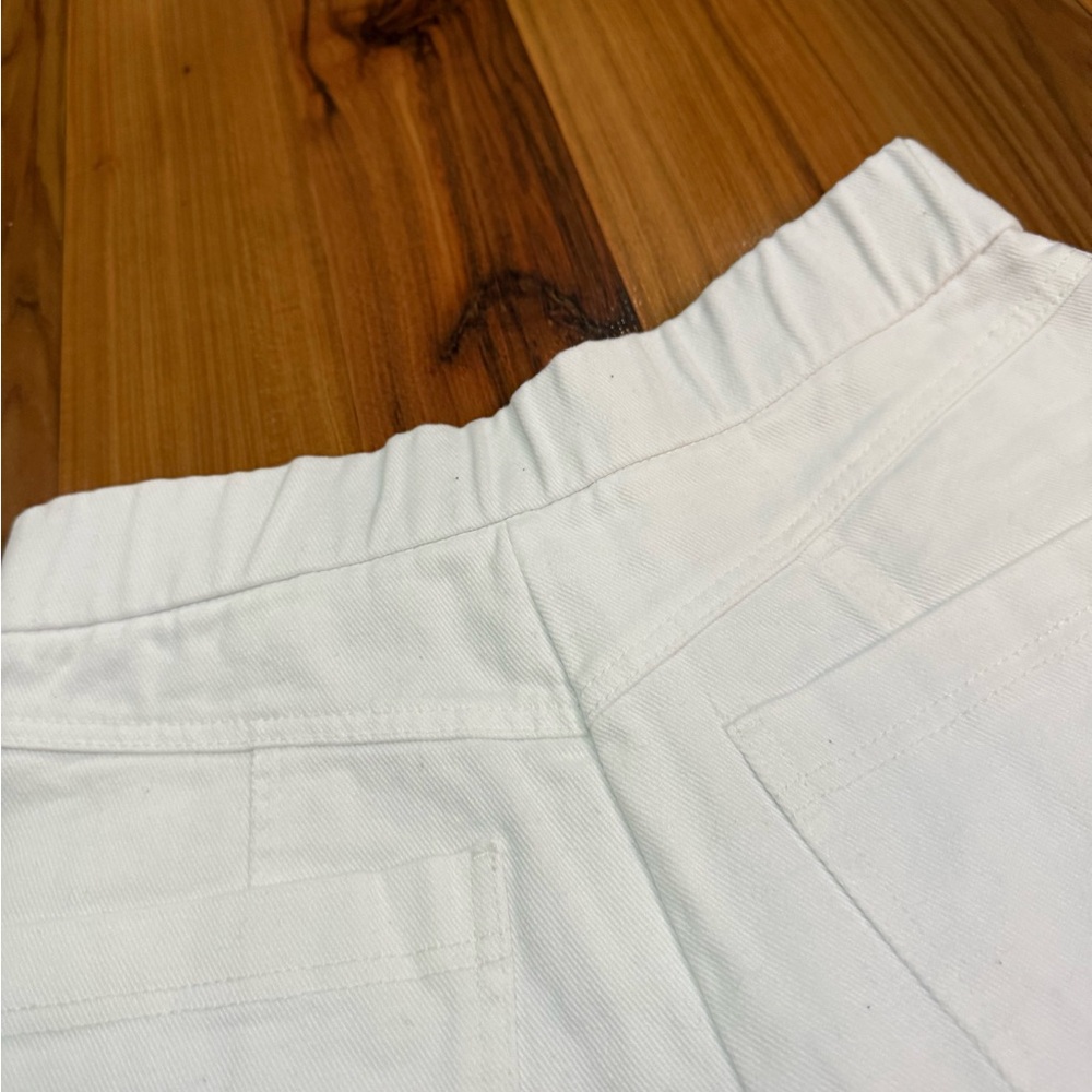 Zara White High-Waist Cuffed Shorts - Picture 8 of 8